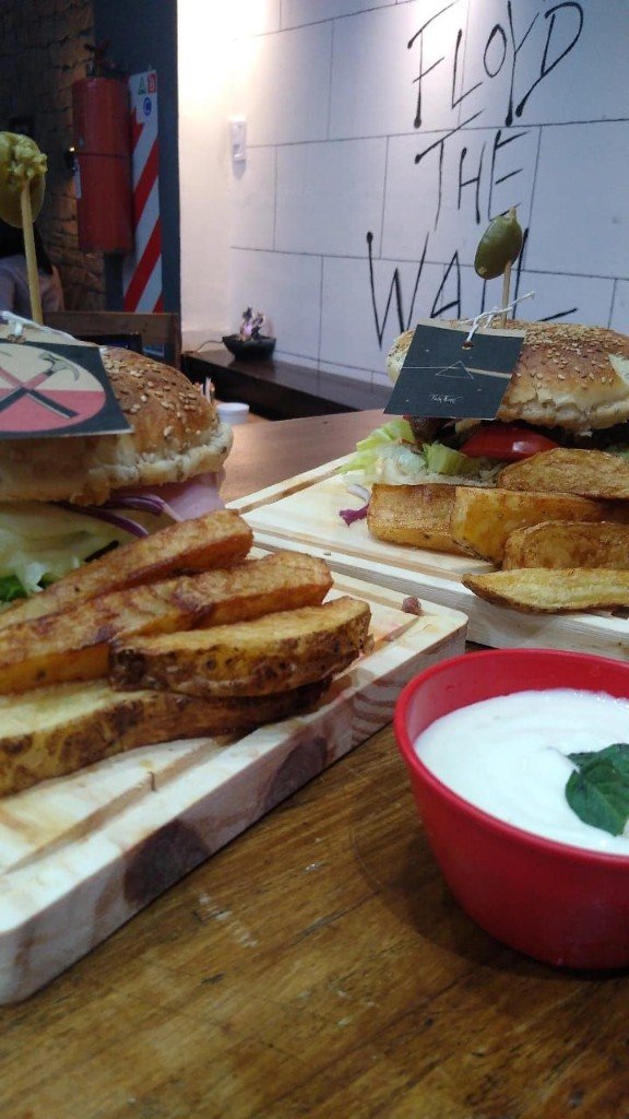 Hamburguesas en tabla